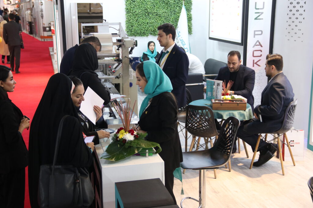 تصاویر بیست و سومین نمایشگاه بین المللی شیرینی و شکلات تهران 1403 با حضور شرکت ماشین سازی پیروزپک اصفهان - 2