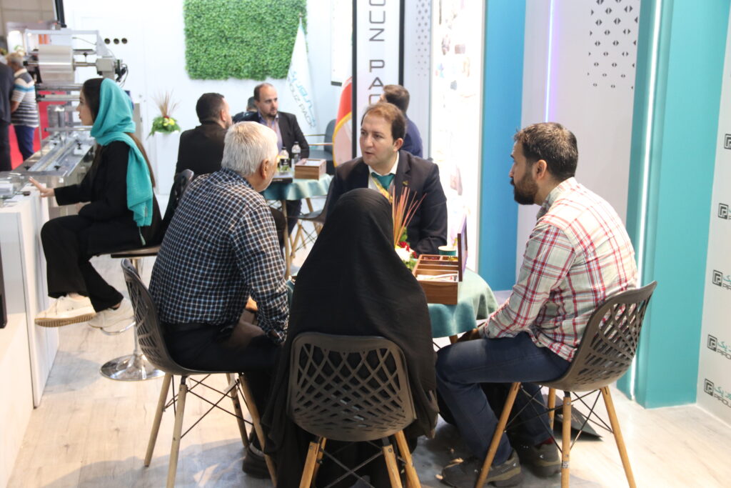 تصاویر بیست و سومین نمایشگاه بین المللی شیرینی و شکلات تهران 1403 با حضور شرکت ماشین سازی پیروزپک اصفهان - 10