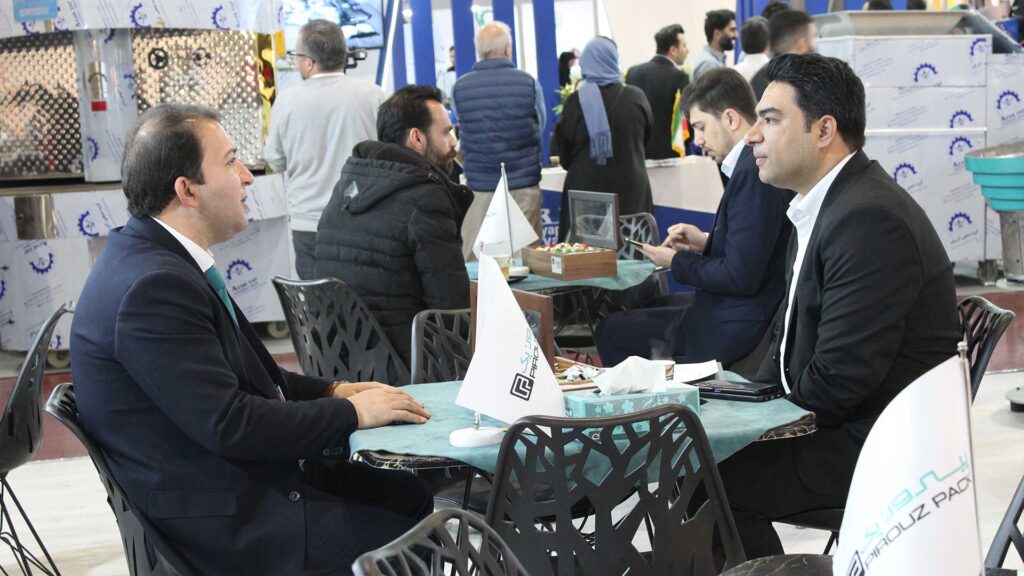 تصاویر پنجمین نمایشگاه تخصصی قهوه، تجهیزات وابسته و ماشین آلات نان و شیرینی اصفهان 27 تا 30 دی ماه 1402 با حضور شرکت ماشین سازی پیروزپک - 11