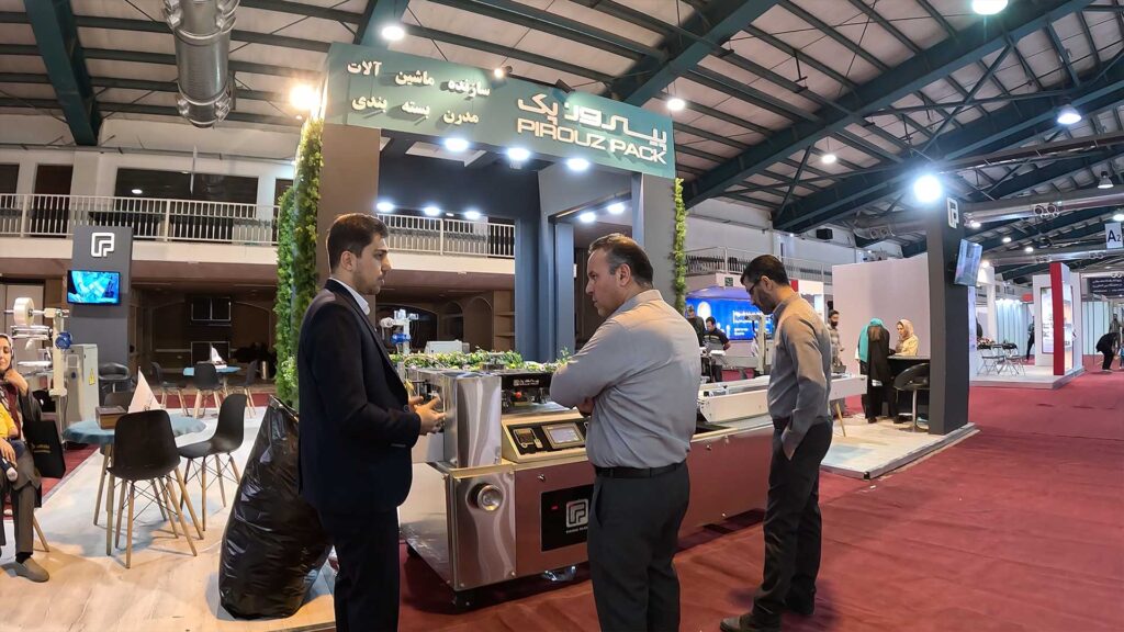 تصاویر دومین نمایشگاه چاپ، بسته بندی و تبلیغات یزد 1402 با حضور شرکت پیروز پک اصفهان - 7