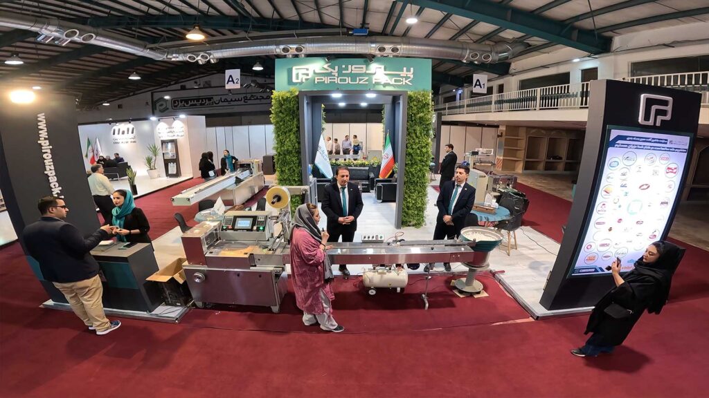 تصاویر بیستمین نمایشگاه تخصصی صنایع غذایی، ماشین آلات و تجهیزات وابسته یزد 1402 با حضور شرکت ماشین سازی پیروزپک اصفهان - 3