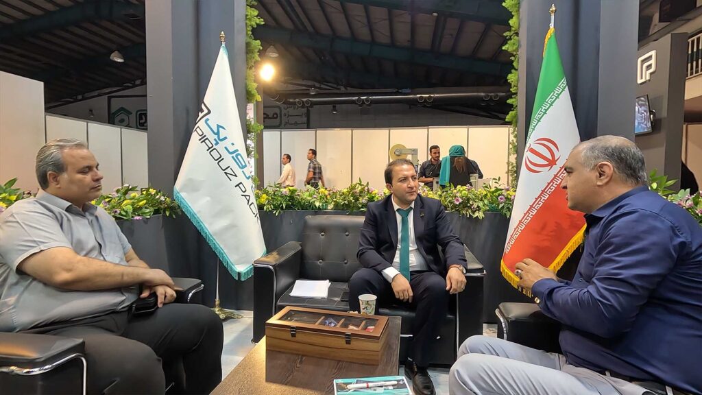 تصاویر بیستمین نمایشگاه تخصصی صنایع غذایی، ماشین آلات و تجهیزات وابسته یزد 1402 با حضور مجموعه پیروزپک اصفهان - 8